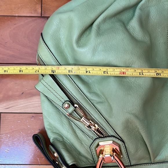 B. Makowsky Bag - Picture 10 of 10